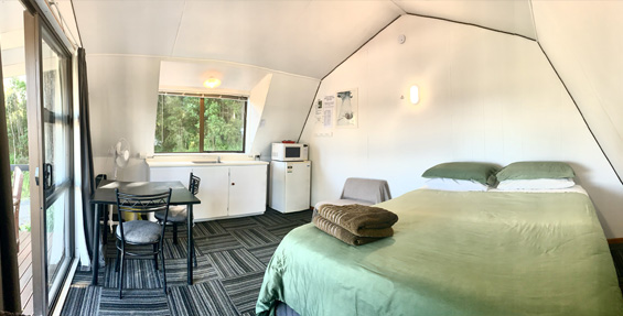 Deluxe Kitchenette Cabin
